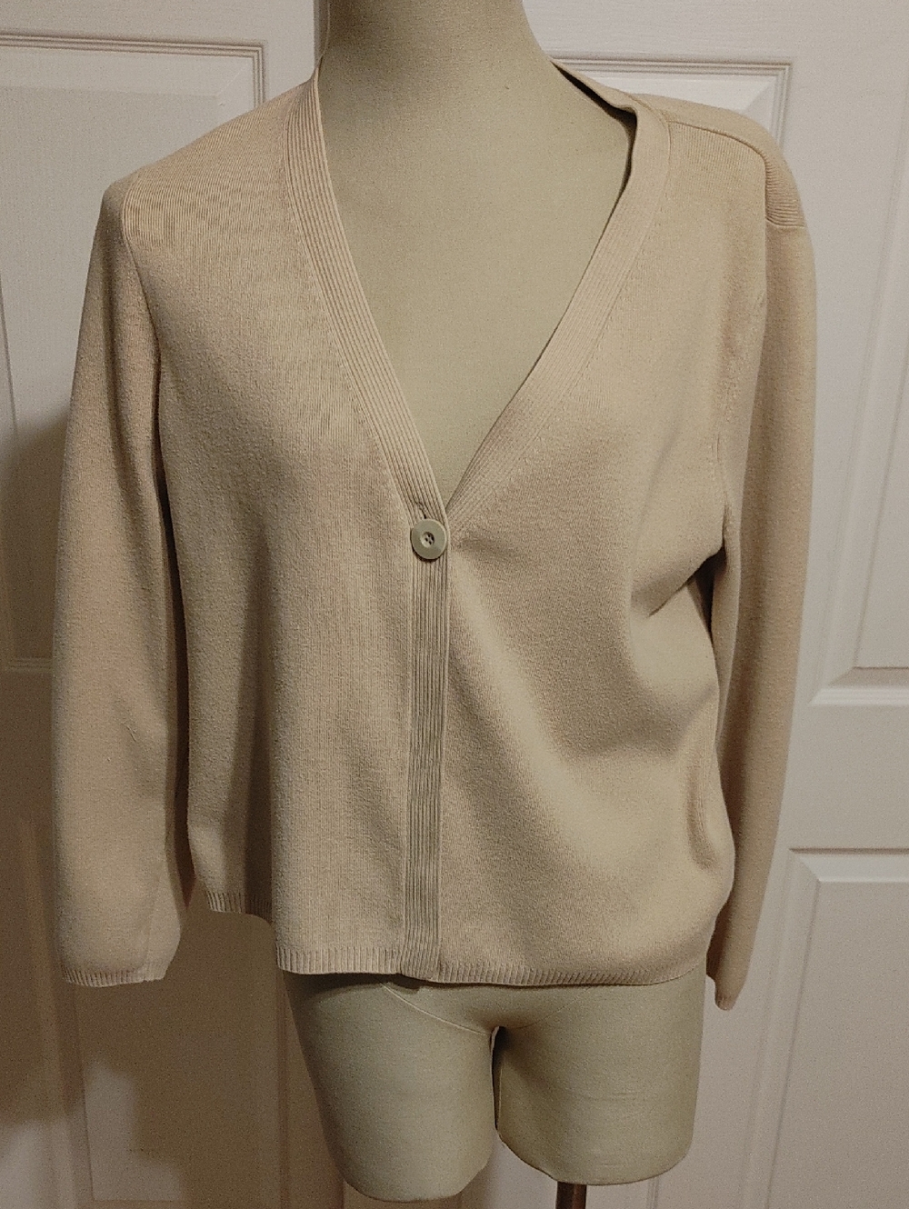 Studio Works Cream Single-Button V-Neck Cardigan